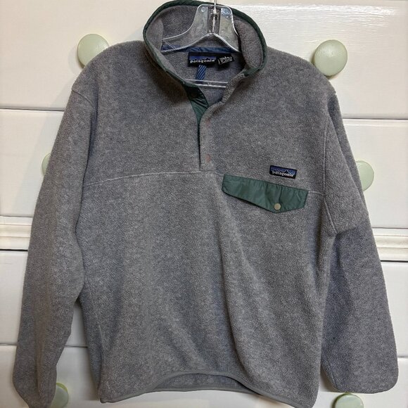 Patagonia Gray and Green Pullover - Picture 1 of 4